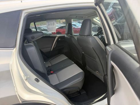 Used 2014 Toyota RAV4 Limited w/ Technology Package AWD/4WD image 21