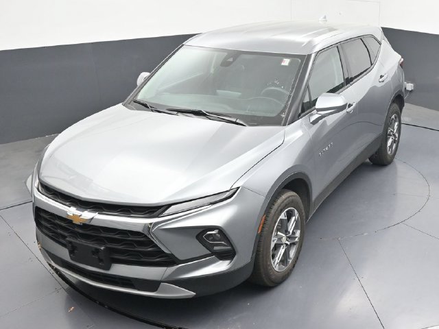 Used 2025 Chevrolet Blazer LT AWD/4WD image 35