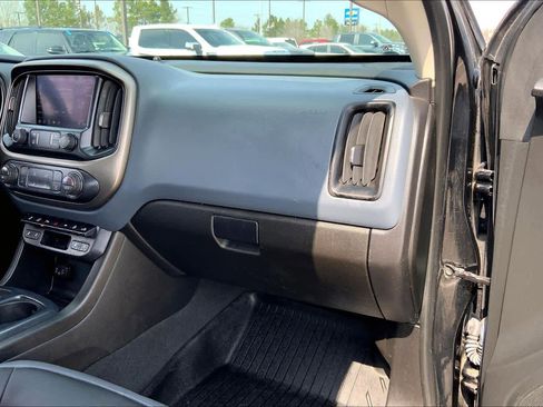 Used 2021 Chevrolet Colorado Z71 w/ Safety Package image 16