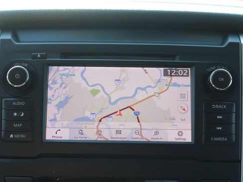 Used 2019 Nissan Titan SV w/ SV Convenience Package image 26