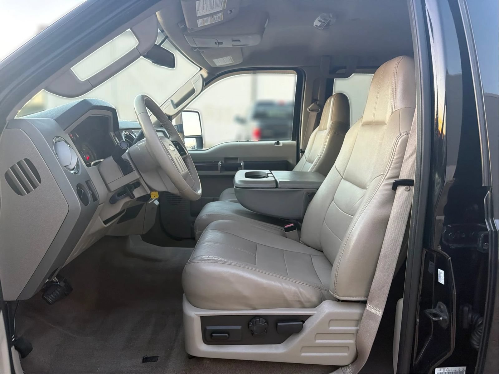Used 2010 Ford F250 Lariat RWD image 11