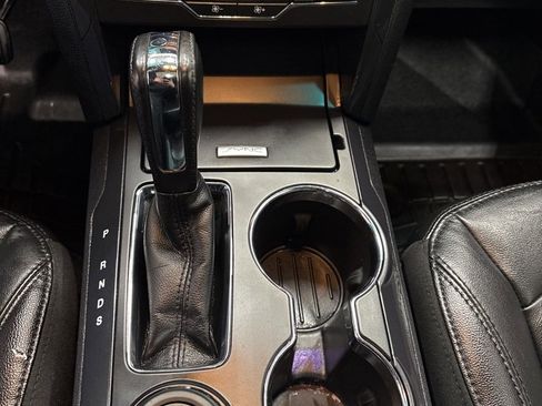 Used 2017 Ford Explorer XLT w/ Equipment Group 202A image 20