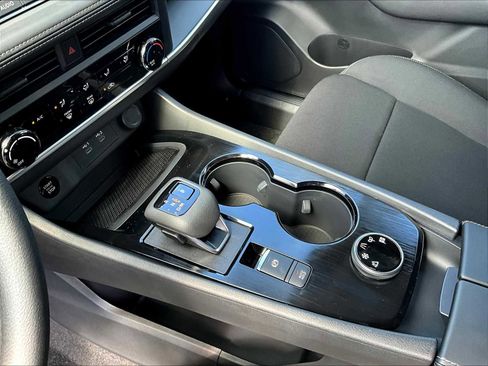 New 2026 Nissan Rogue S image 14