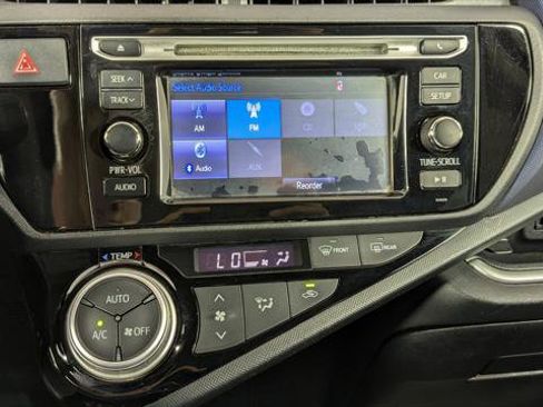 Used 2016 Toyota Prius C Two image 26