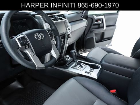 Used 2020 Toyota 4Runner SR5 Premium w/ Moonroof Package AWD/4WD image 20