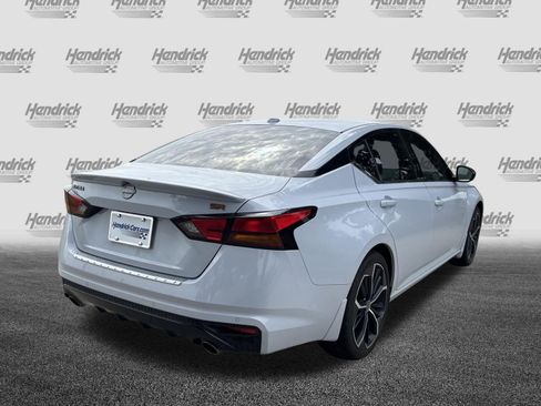 Used 2023 Nissan Altima 2.5 SR FWD image 11
