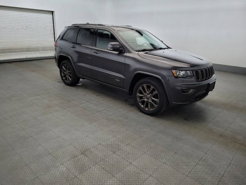 Used 2017 Jeep Grand Cherokee Limited 75th Anniversary AWD/4WD image 11