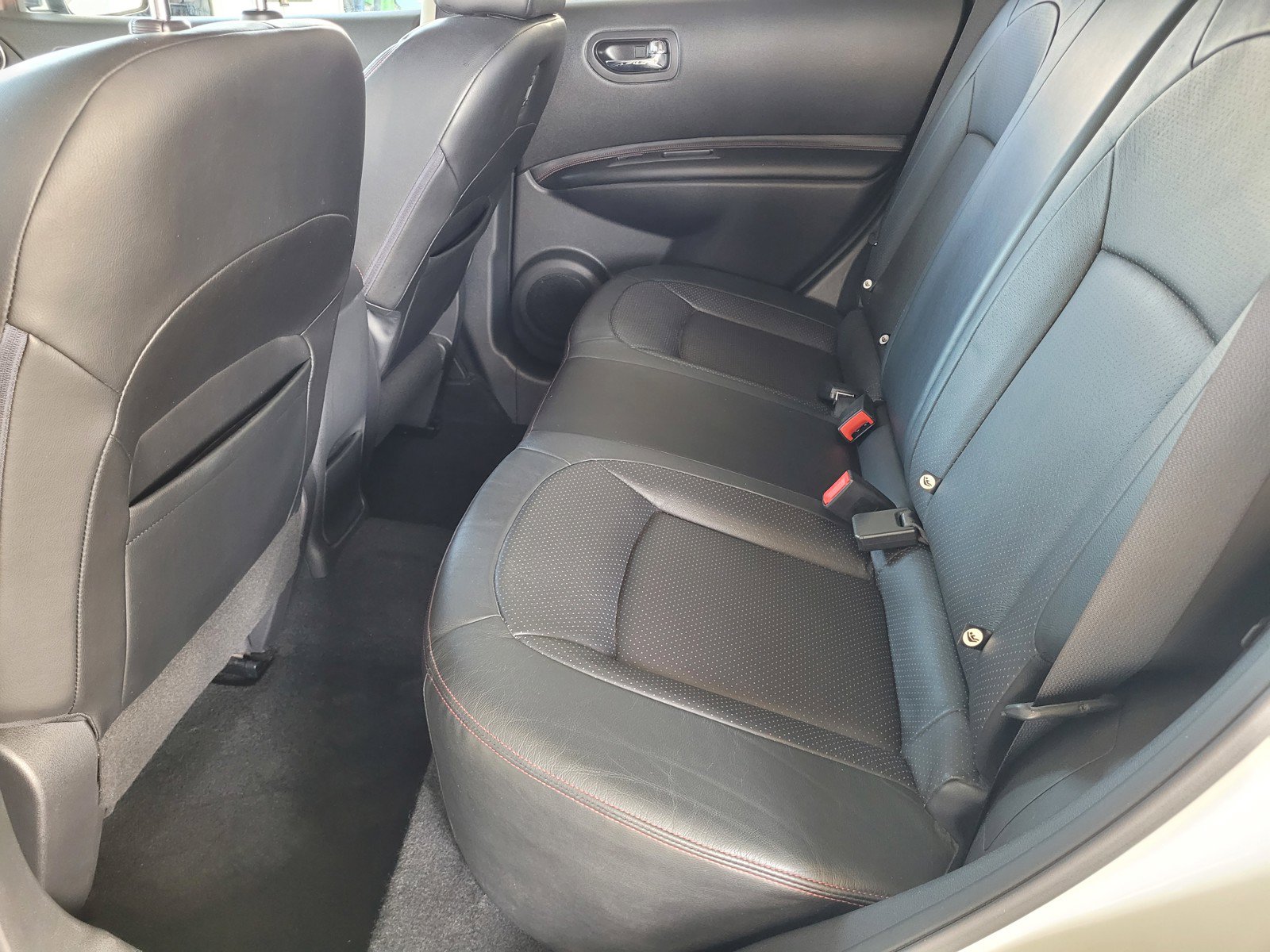 Used 2012 Nissan Rogue SL AWD/4WD image 6