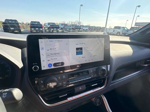 Used 2026 Toyota Grand Highlander AWD Hybrid image 25