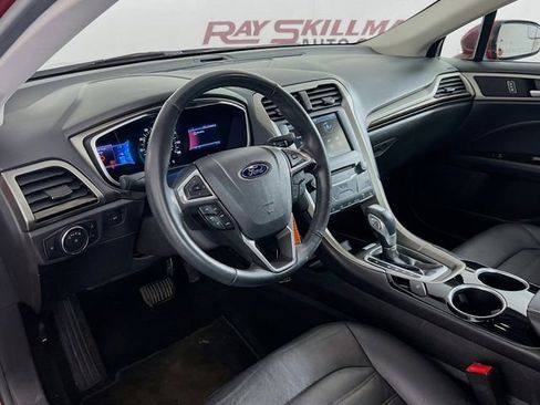 Used 2014 Ford Fusion SE w/ Equipment Group 202A FWD image 31