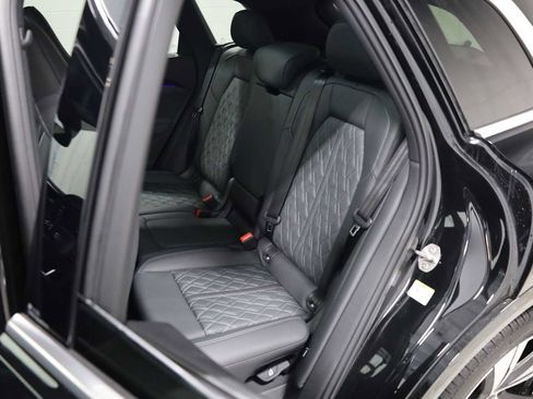 Certified 2025 Audi SQ5 Premium Plus w/ Premium Plus Package image 33