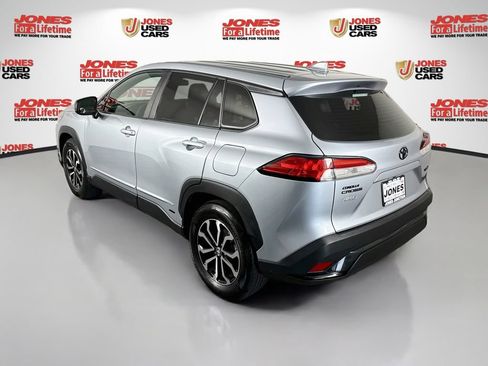 Used 2023 Toyota Corolla Cross AWD Hybrid image 2