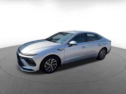 Used 2026 Hyundai Sonata Blue FWD image 9