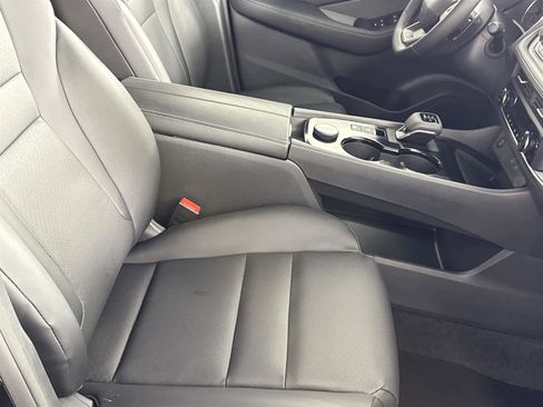 Used 2026 Nissan Rogue SV w/ SV Premium Package image 15