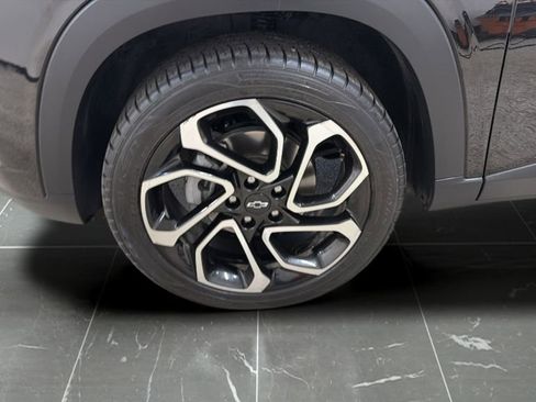 Used 2024 Chevrolet Trax RS w/ Sunroof Package image 15