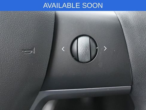 Used 2021 Tesla Model Y Long Range AWD/4WD image 16