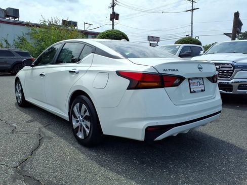 Used 2025 Nissan Altima 2.5 S FWD image 21