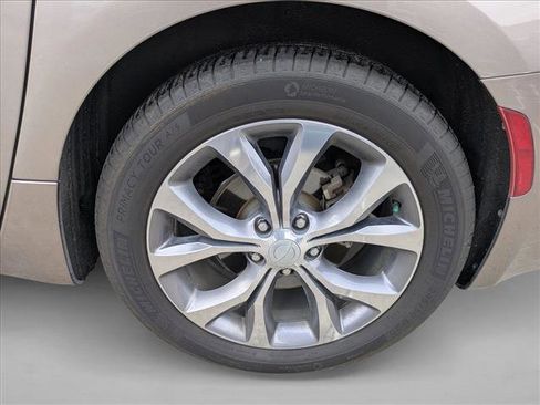 Used 2018 Chrysler Pacifica Limited w/ Advanced Safetytec Group image 8