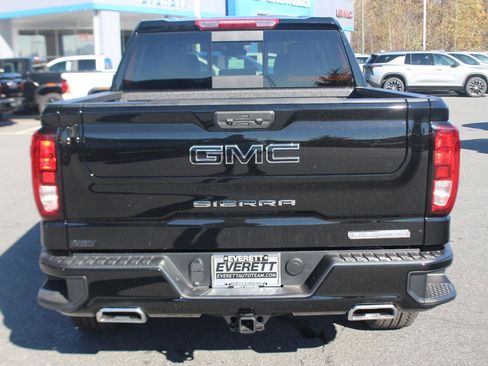 New 2026 GMC Sierra 1500 Elevation image 6
