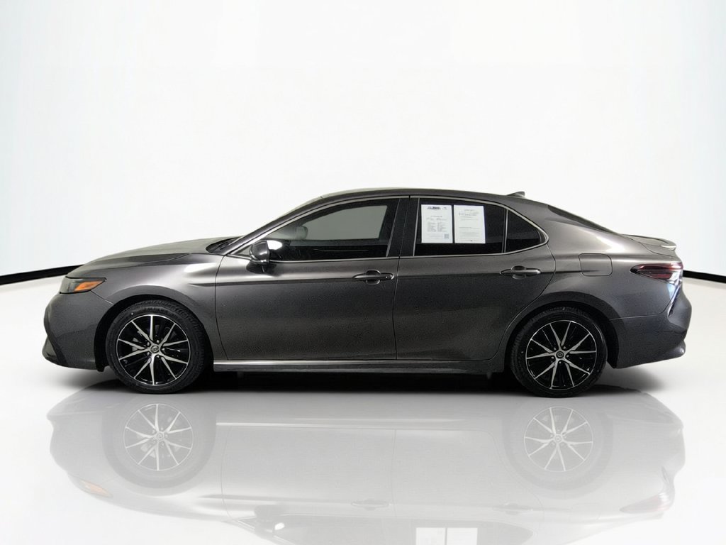 Used 2022 Toyota Camry SE FWD image 10
