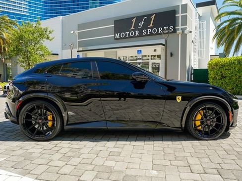 Used 2024 Ferrari Purosangue AWD/4WD image 33