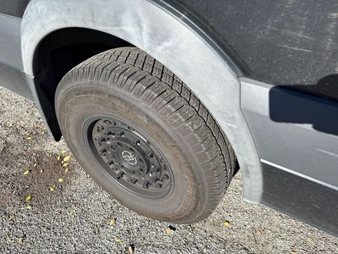 Used 2016 Mercedes-Benz Sprinter 2500 image 28