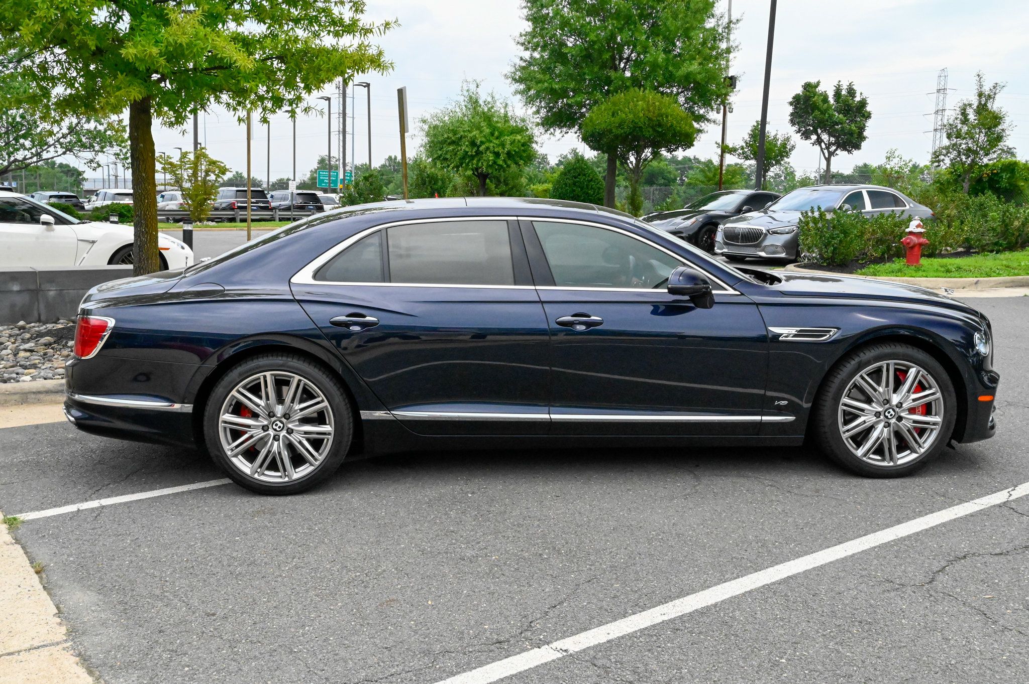 Used 2022 Bentley Flying Spur V8 AWD/4WD image 4