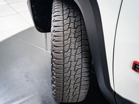 Used 2022 Jeep Renegade Trailhawk image 37