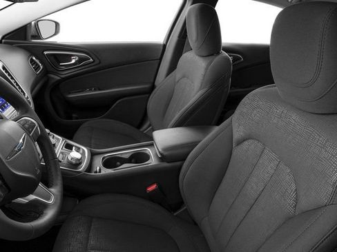 Used 2016 Chrysler 200 Limited FWD image 12