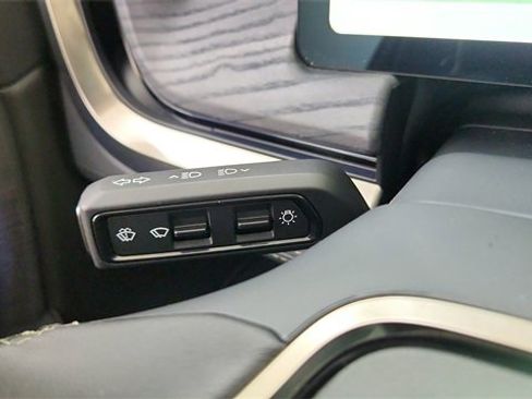 Used 2025 Rivian R1T Adventure image 42