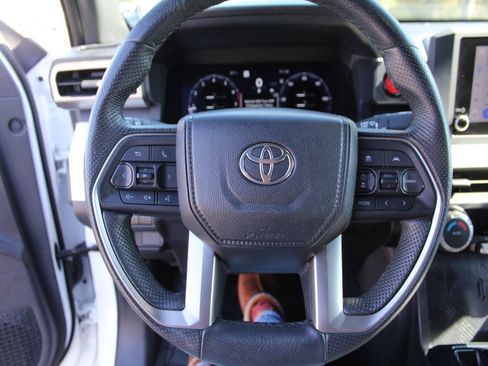 Used 2024 Toyota Tacoma TRD Off-Road image 18