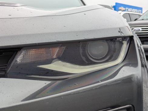 Used 2018 Chevrolet Camaro SS image 28