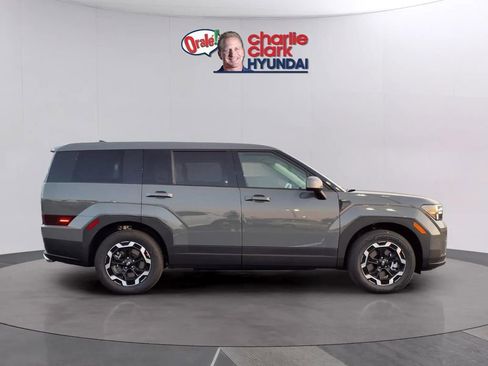 New 2026 Hyundai Santa Fe SE image 5