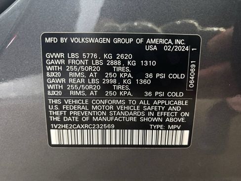 Used 2024 Volkswagen Atlas Cross Sport SE AWD/4WD image 23