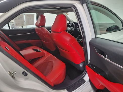 Used 2020 Toyota Camry XSE image 30