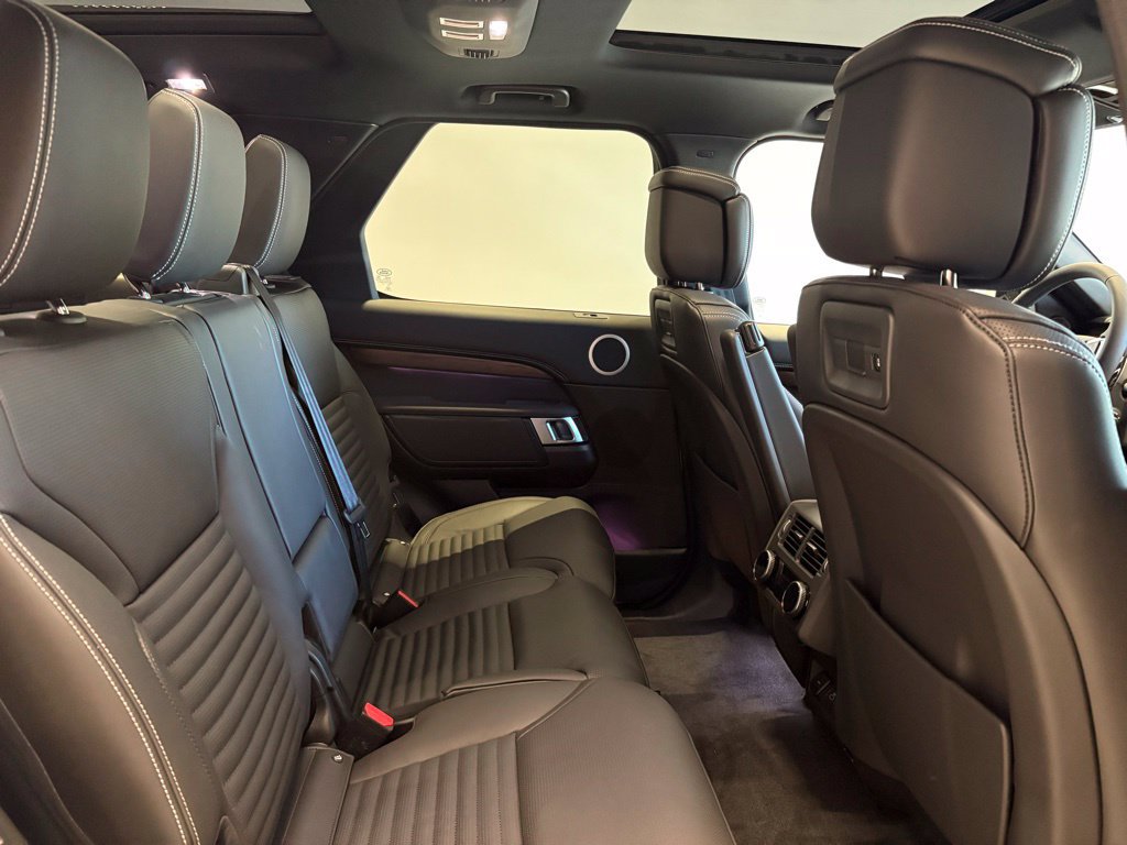 New 2026 Land Rover Discovery Dynamic SE AWD/4WD image 22