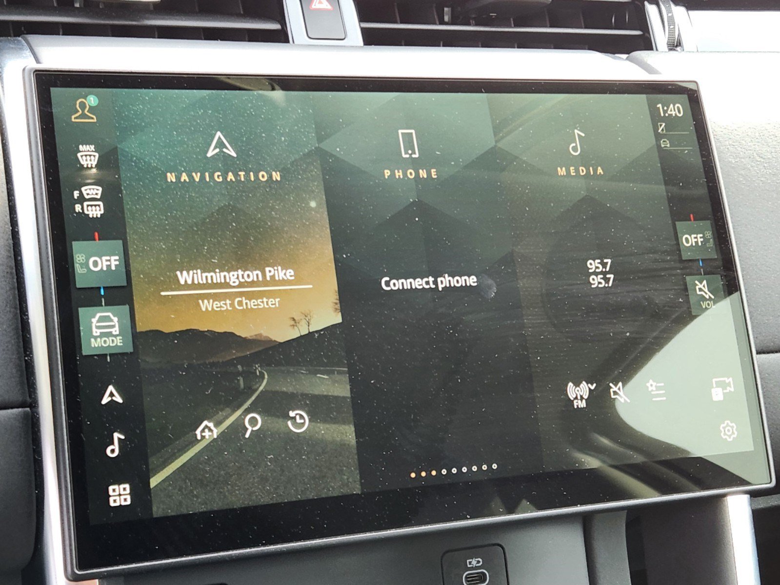 Certified 2024 Land Rover Discovery Sport S AWD/4WD image 20