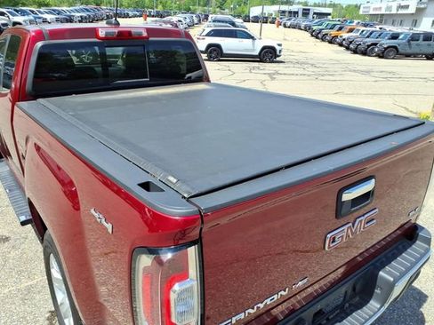 Used 2018 GMC Canyon SLE w/ SLE Convenience Package AWD/4WD image 10