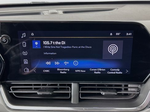 Used 2025 Chevrolet Trax LT image 19