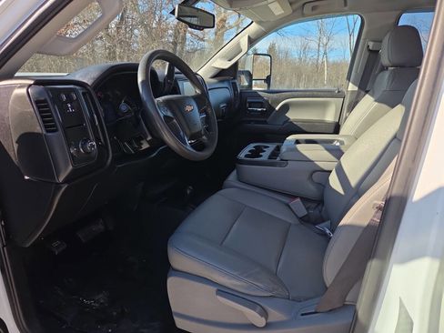 Used 2018 Chevrolet Silverado 3500 W/T w/ WT Convenience Package image 11