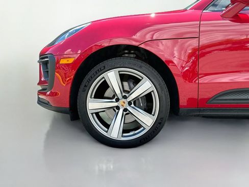 Certified 2026 Porsche Macan AWD/4WD image 33