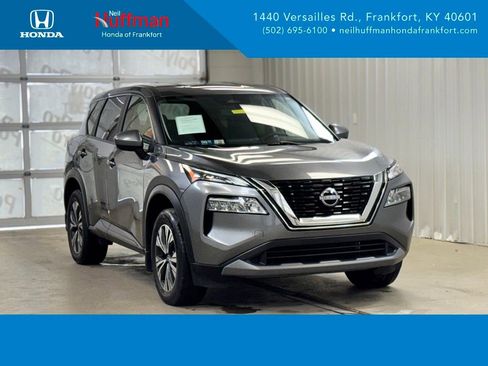Used 2023 Nissan Rogue SV image 1