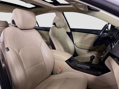 Used 2016 Kia Cadenza Premium w/ Luxury Package image 29