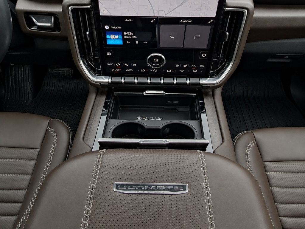 Used 2025 GMC Yukon Denali Ultimate AWD/4WD image 14