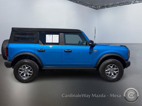 Used 2023 Ford Bronco Badlands image 3