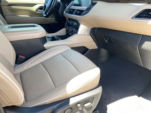 Used 2023 Chevrolet Tahoe Premier AWD/4WD image 11