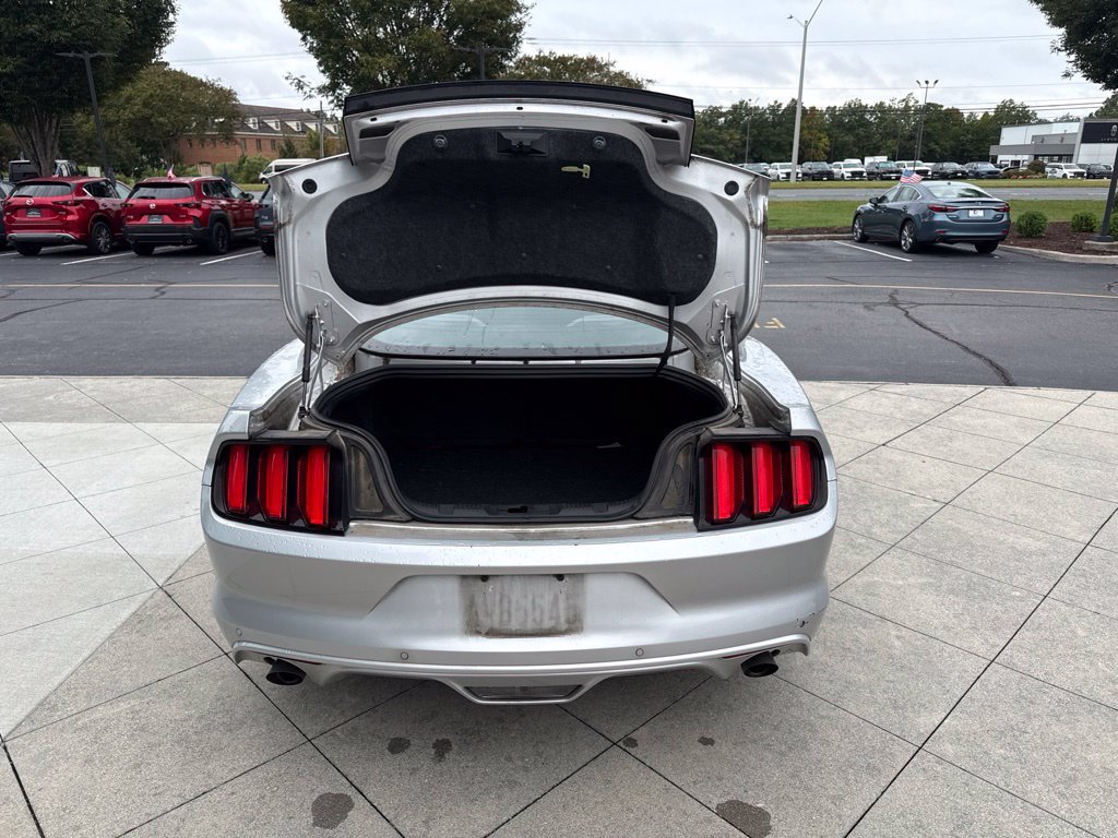 Used 2015 Ford Mustang Coupe w/ Equipment Group 051A RWD image 9