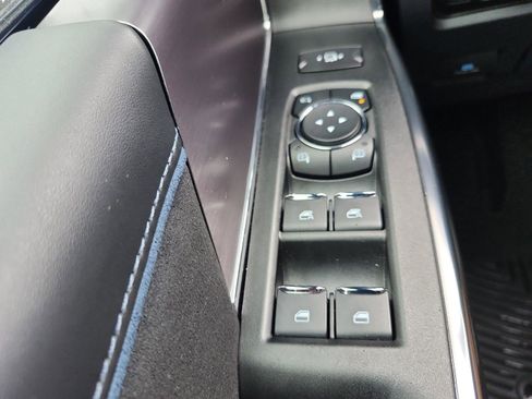 Used 2026 Ford F350 Platinum AWD/4WD image 24