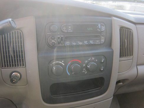 Used 2004 Dodge Ram 1500 Truck SLT AWD/4WD image 17