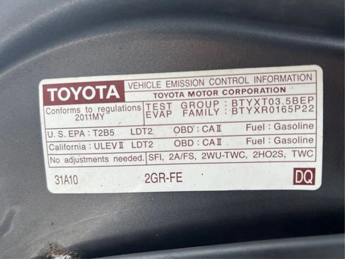 Used 2011 Toyota Highlander Limited w/ Tow Pkg AWD/4WD image 28